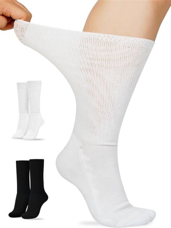 Are cotton socks good for walking?