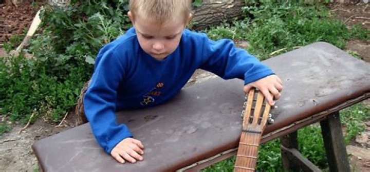 Can a 4 year old learn guitar?