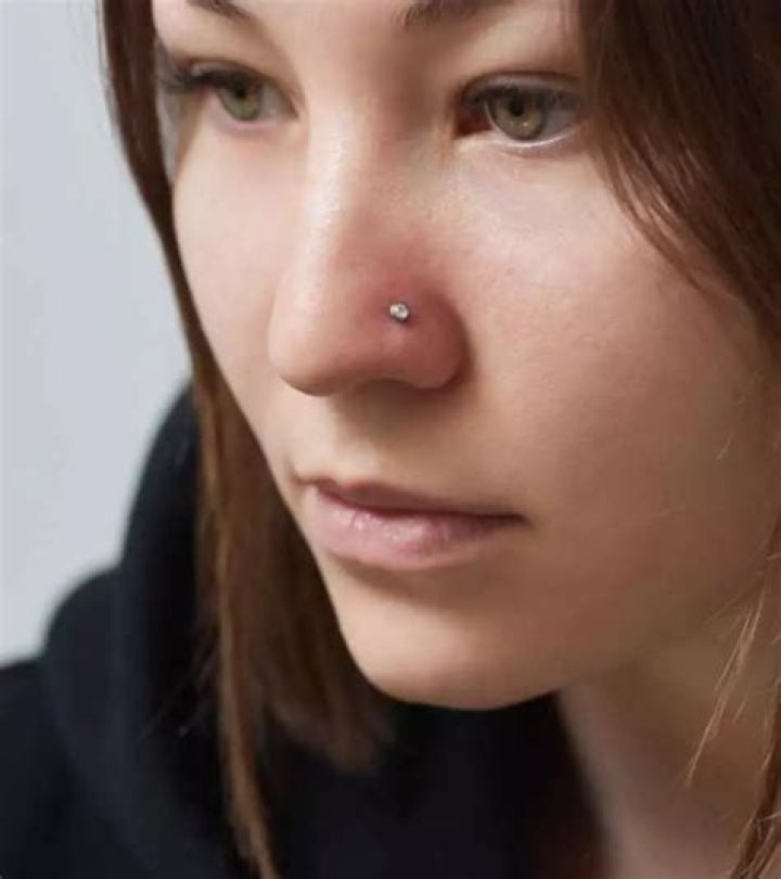 Can I use Simply Saline on my nose piercing?