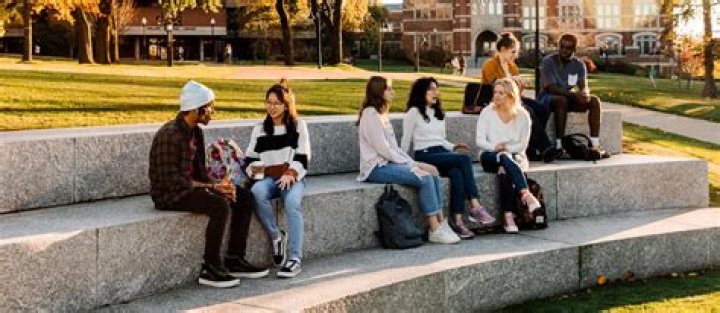 Do Yale students live on campus all 4 years?