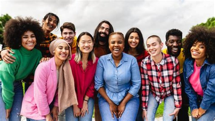 What ethnicities have low nose bridge?