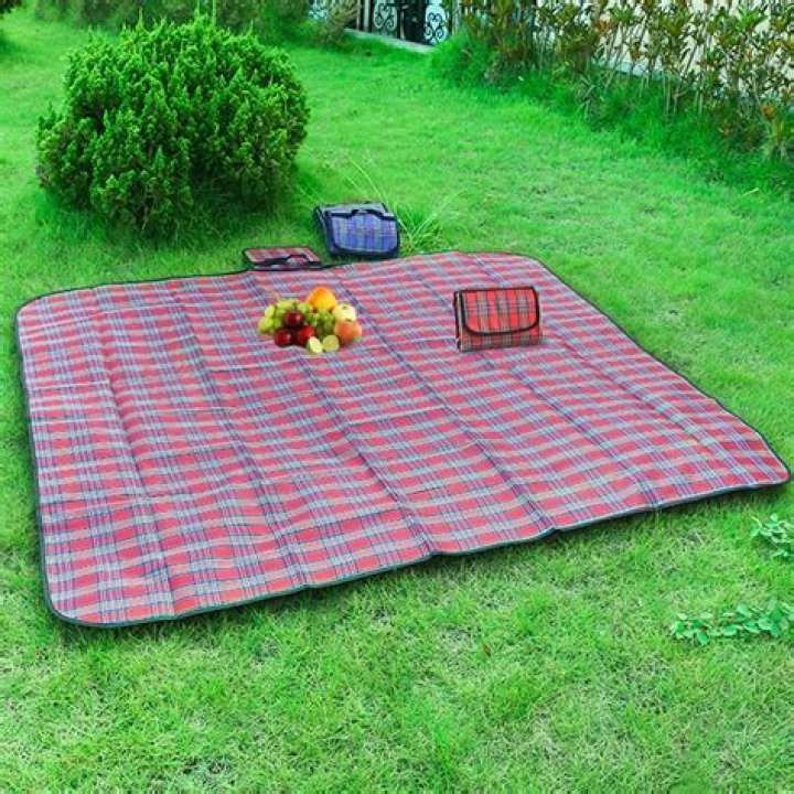 What is the warmest outdoor blanket?